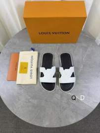 Picture of Louis Vuitton Slippers _SKULVsz35-4555GDT0301386